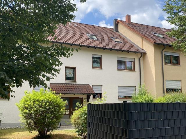 Möblierte 1 Zimmer Dachgeschosswohnung in Woffenbach Neumarkt i.d.OPf