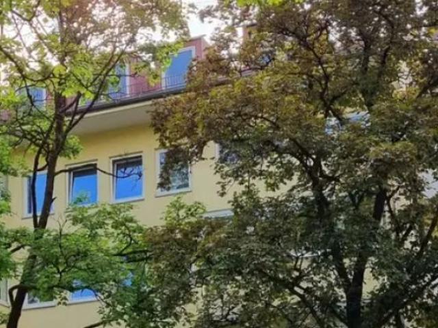 Möblierte 1 Zimmer Wohnung mit großem Westbalkon in ruhiger Lage