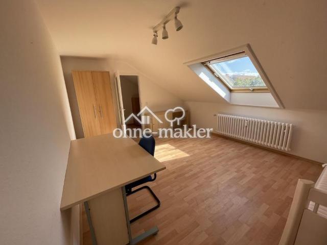 Möblierte 1 Zimmer Wohnung mit EBK in Düsseldorf Holthausen – Direktbus zur HHU