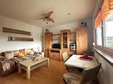 Möblierte 1 Zimmer Wohnung mit Fernblick zum Soforteinzug!