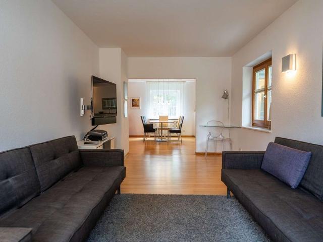 Möblierte 2,5 Zimmer Wohnung mit Balkon in Toplage auf der Gänsheide