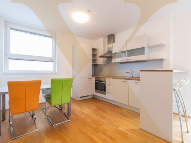 Möblierte 2,5 Zimmer Wohnung samt moderner Einbauküche und großzügigem Balkon in Linz nähe UKH zu vermieten!