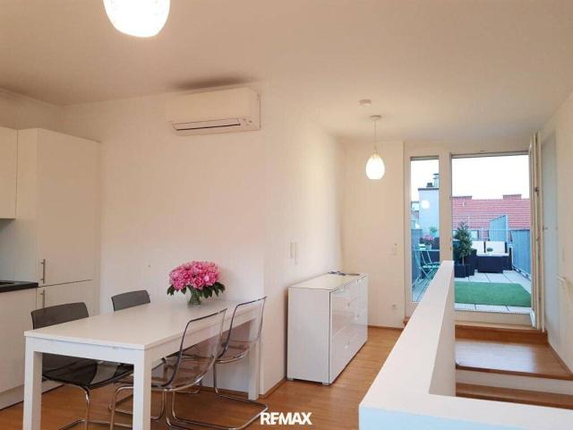 Möblierte 2 Zimmer Dachgeschosswohnung mit Terrasse nahe U1 Kagran