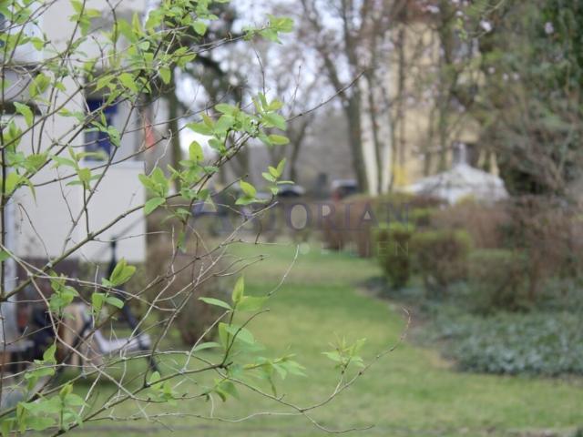 Möblierte 2 Zimmer Eigentumswohnung mit Balkon und attraktiver Rendite im Herzen von Reinickendorf