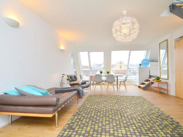 Möblierte 2 Zimmer Maisonettewohnung mitten in Ulm mit bester Aussicht