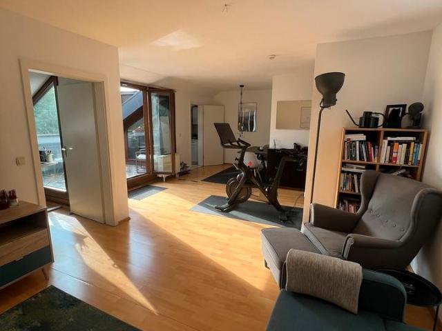 Möblierte 2 Zimmer Wohnung Trudering mit Balkon & Tiefgarage