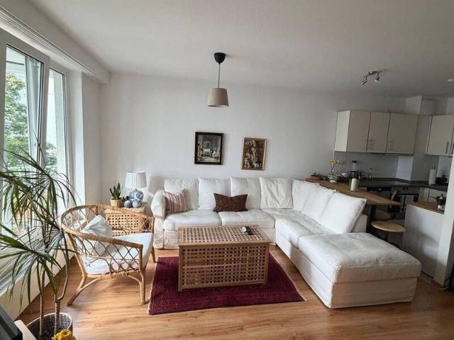 Möblierte 2 Zimmer Wohnung in Berlin Mitte mit großem Balkon & Blick auf den Berliner Fernsehturm