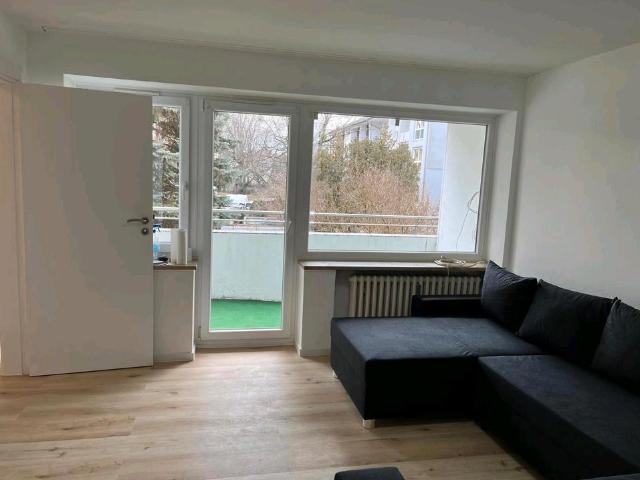 Möblierte 2 Zimmer Wohnung Mit 2 Balkonen OEZ Nähe