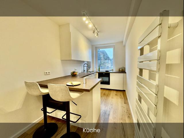 Möblierte 2 Zimmer Wohnung mit Balkon: Erstbezug nach Modernisierung im Herzen Düsseldorfs!