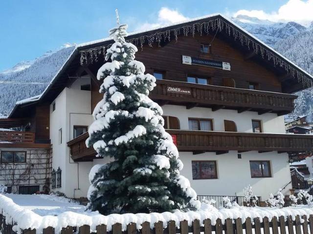 Möblierte 2 Zimmer Wohnung mit großzügigem Balkon und traumhaftem Blick