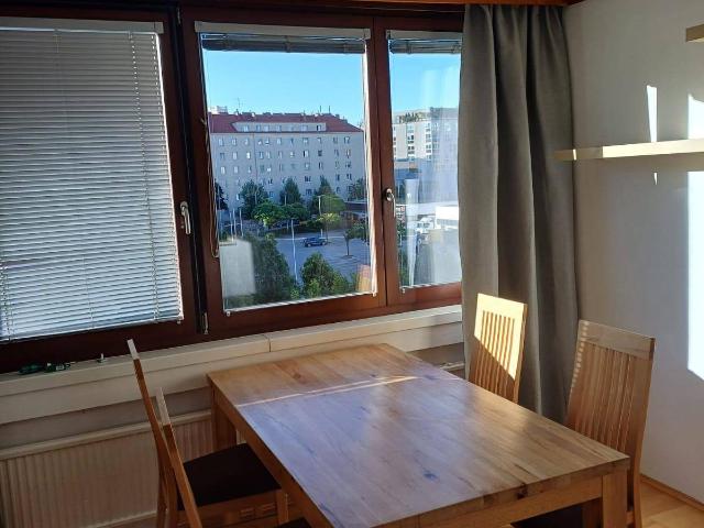 Möblierte 2 Zimmer Wohnung mit Lift im Neubau– hell, gepflegt und sofort bezugsbereit