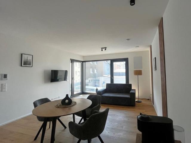 Möblierte 2 Zimmer Wohnung mit schöner Loggia zu vermieten!