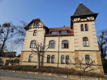 Möblierte 2 Raum Wohnung mit Stellplatz!