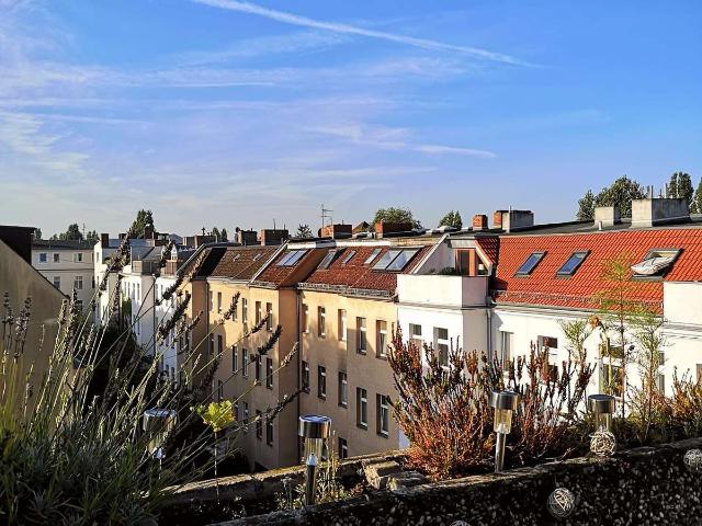 Möblierte 4 Zimmer DG Wohnung, 121 m² mit Südbalkon 3 Monate ab Jan 2027