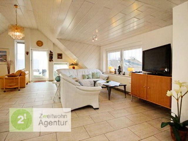 Möblierte 4 Zimmer Wohnung mit 2 Balkonen, Düsseldorf Gerresheim, Haubachweg
