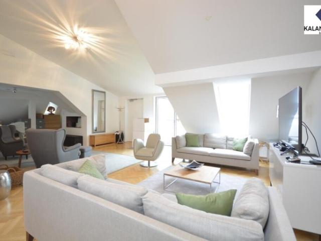 360 tour / repräsentative cottage villa