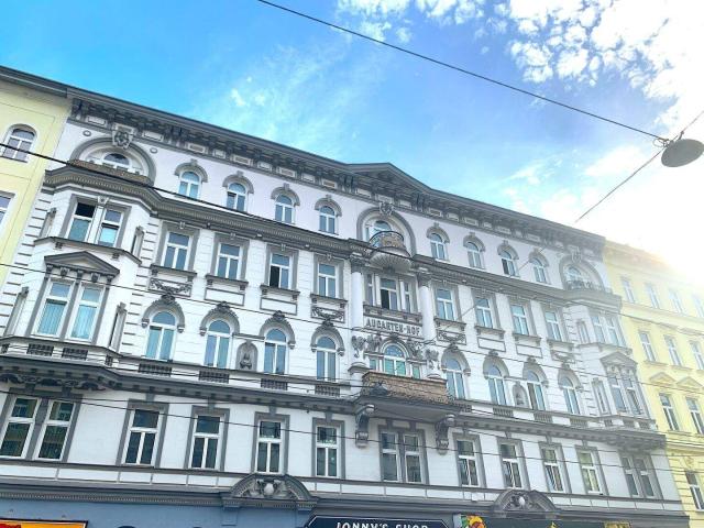 Möblierte Altbauwohnung mit Balkon – UNBEFRISTET