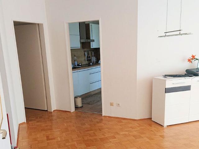 Möblierte Balkon Wohnung in Bonn Brüser Berg
