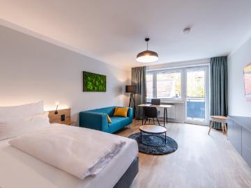 Möblierte Design Whg mit zwei Schlafzimmern inklusive Arbeitsplatz + Balkon, Isarnähe