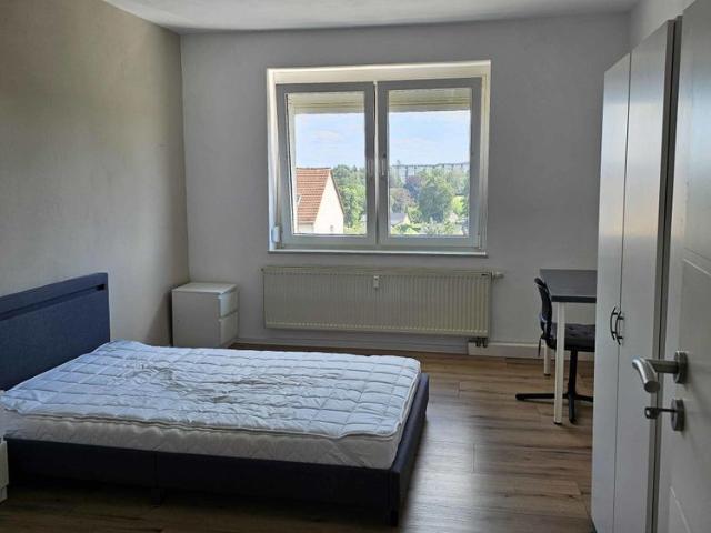 Möblierte Dreiraumwohnung in schöner Wohnlage mit Einbauküche!