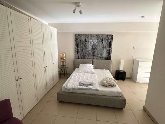 Möblierte, moderne 2,5 Zimmer Wohnung Wiesbaden Delkenheim