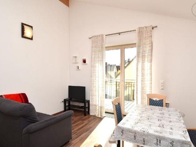 Möblierte moderne Wohnung in einem Passivhaus in Augsburg