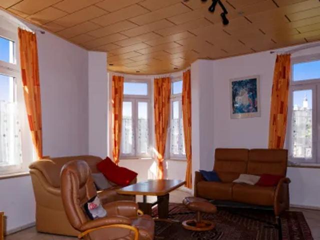 Möblierte Maisonettewohnung mit Kamin und Fußbodenheizung