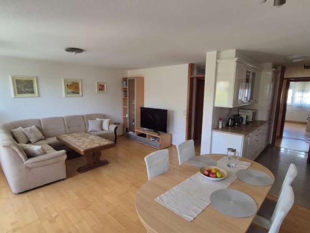 Möblierte Mietwohnung mit Garage! 3 Zimmerwohnung in Sindelfingen