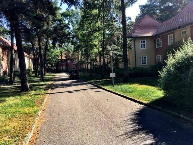 Möblierte stilvolle Altbauwohnung in Zehlendorf Wohnen auf Zeit