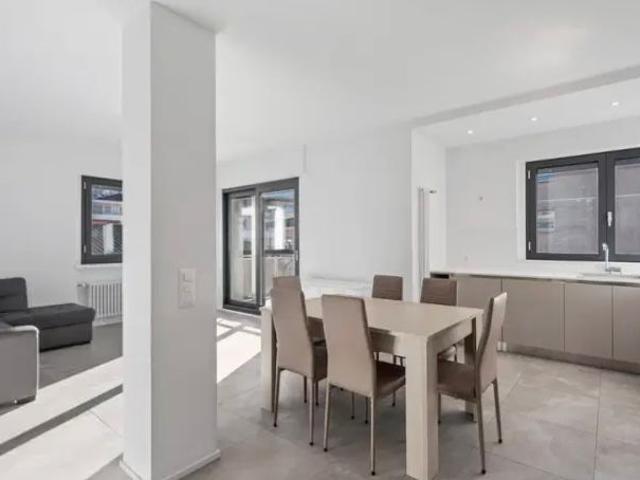 Möblierte Penthouse Wohnung im Zentrum von Lugano