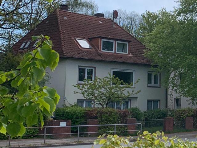 Möblierte Wohnung 106m2 mit großem Garten in Fuhlsbüttel in Flughafennähe