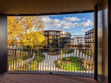 Möblierte Wohnung 2 Zimmer Wohnung mit Loggia am Elbufer – Marina Garden