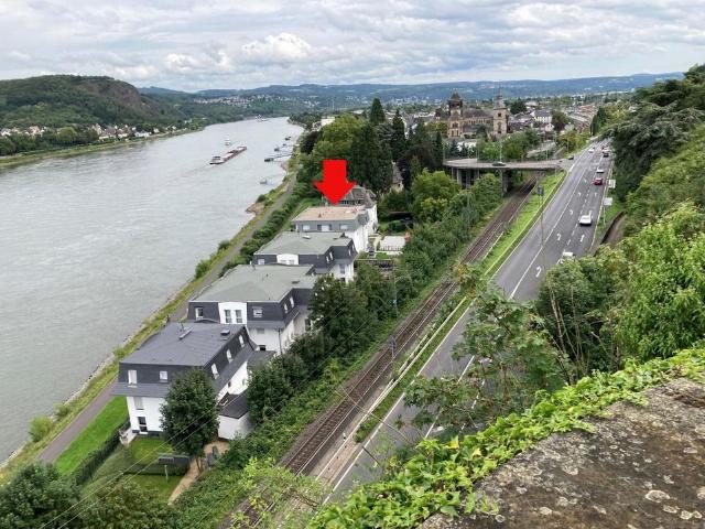 Möblierte Wohnung direkt am Rhein, sofort bezugsfertig