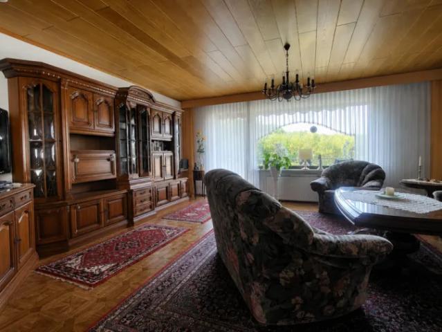 Möblierte Wohnung in ruhiger Lage mit Potential für Singles/Pärchen!