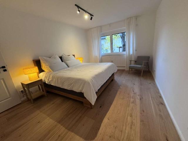 Möblierte Traumwohnung EG mit Garten