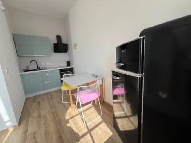 möbliertes Apartment 32m² Dachgeschoss Citylage U Bahn 6 Monate all inklusive 980