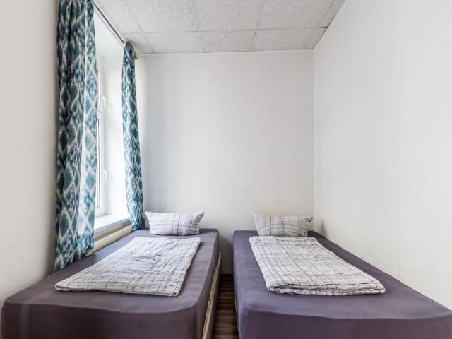 Möbliertes Apartment im EG – Leipzig Ost Eisenbahnstraße 73 | Für bis zu 2 Personen, Leipzig Amsterdam Apartments for Rent