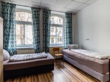 Möbliertes Apartment im Erdgeschoss – Leipzig Ost Eisenbahnstraße 73 | Ideal für 3 Personen, Leipzig Amsterdam Apartments for Rent