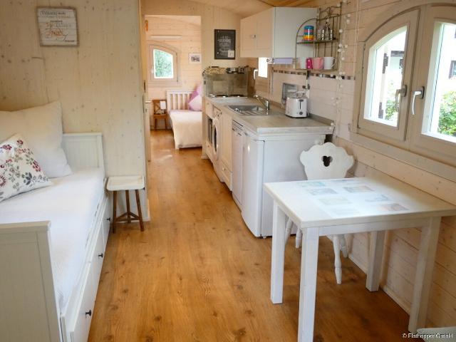 Möbliertes Apartment im Nachbau eines Nostalgiewagens in Rosenheim