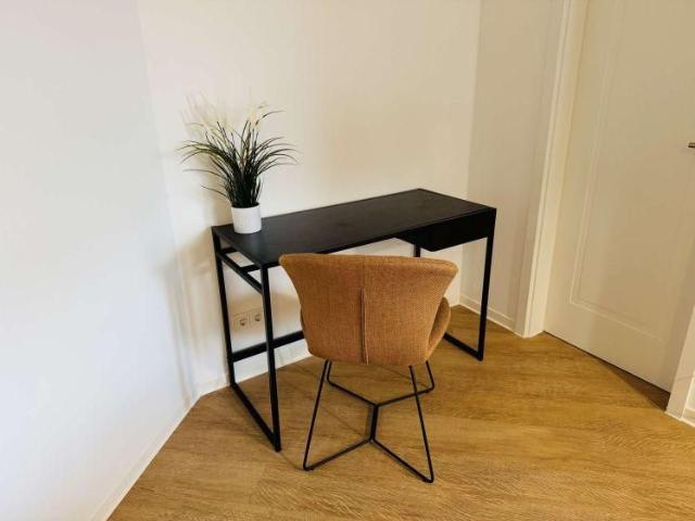 MÖBLIERTES APARTMENT MIT ALL INCLUSIVE MIETE~BALKON~STELLPLATZ