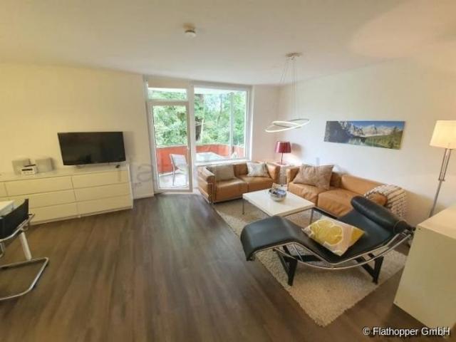 Möbliertes Apartment mit Balkon in Rosenheim und Blick ins Grüne