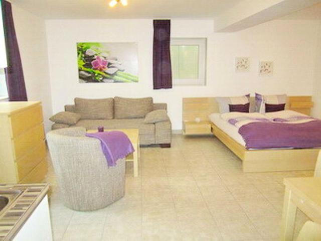Möbliertes Apartment mit Internet, Neuss, Kaarster Str