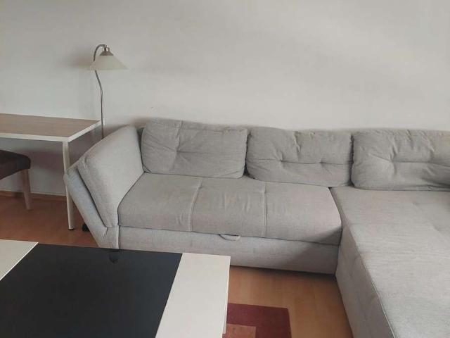 Möbliertes Apartment mit Weitblick im Mundsburg Tower – 38 m² | Furnished Apartment
