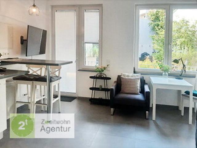 Möbliertes Apartment mit Terrasse in guter Lage, Düsseldorf Derendorf, Weißenburgstr