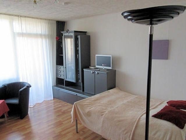 Möbliertes Balkonapartment Köln Ostheim mit guter Anbindung zur A4 und ÖPNV Linie 9 Video online – zeitwohnen.de