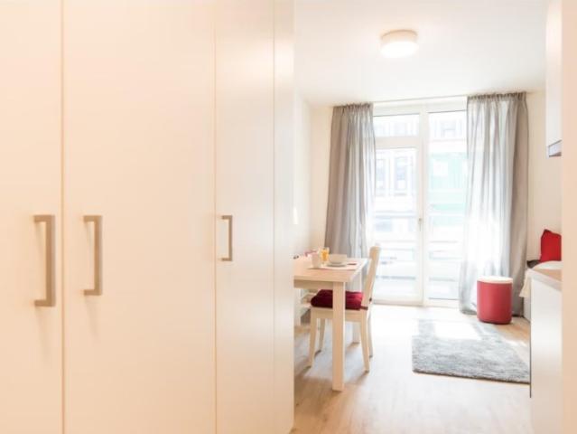Möbliertes City Apartment, alles inklusive, U1 Steinstraße