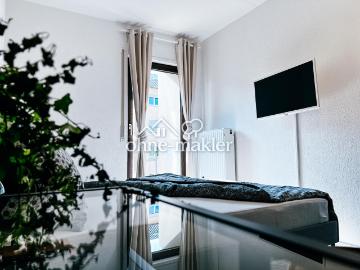 Lindenhof, Mannheim - Balkon, Parkplatz