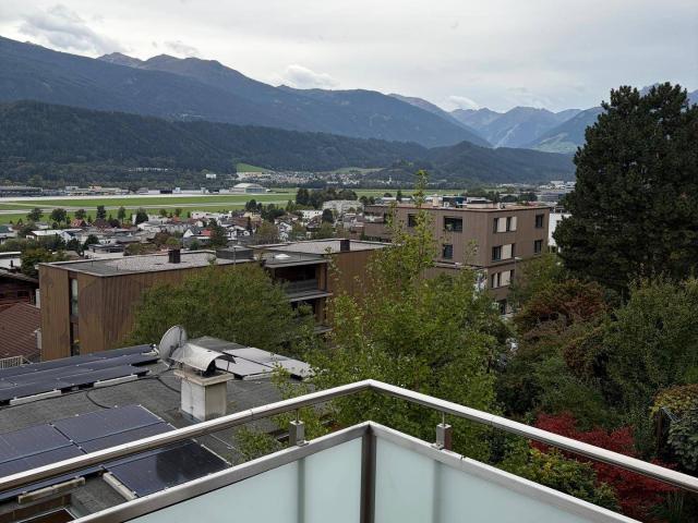 Möbliertes Dachgeschoss Apartment mit Terrasse in Innsbruck/ Allerheiligen