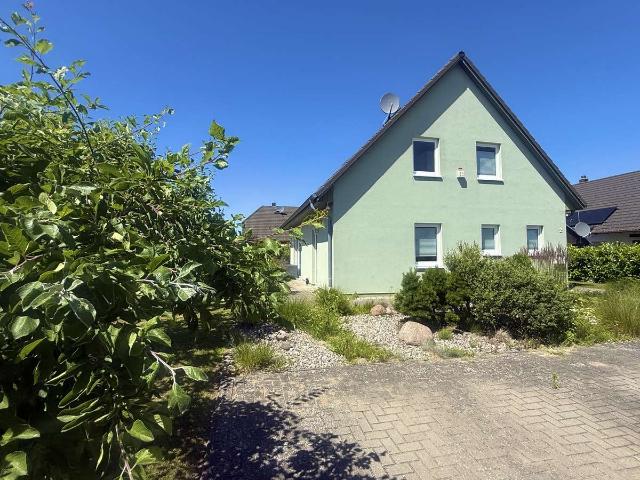 Möbliertes Einfamilienhaus in Bentwisch Goorstorf mit Einbauküche, zwei Bäder, Terrasse und Garten!
