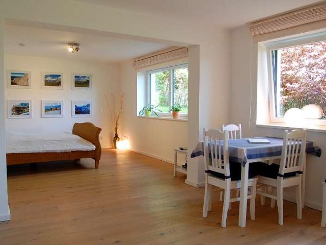 Möbliertes Garten Appartement in Pöcking am Starnberger See
